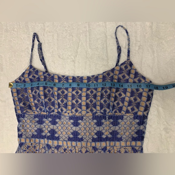 BCBG Max Azria Lace Overlay Midi Dress size 8 - Picture 14 of 16